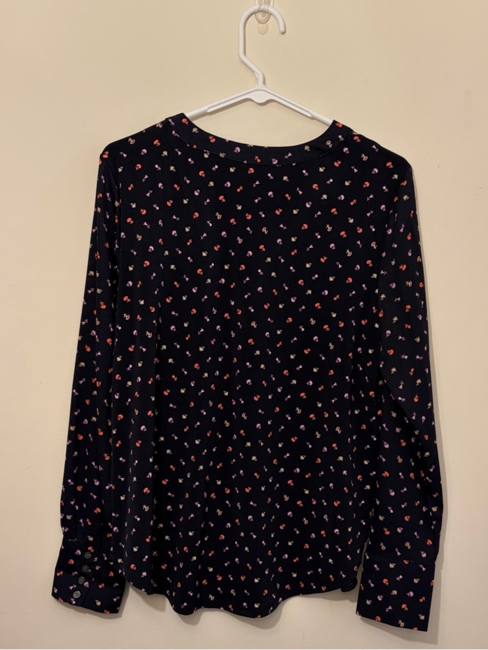 Ann Taylor Navy Floral V-Neck Blouse - Picture 5 of 5